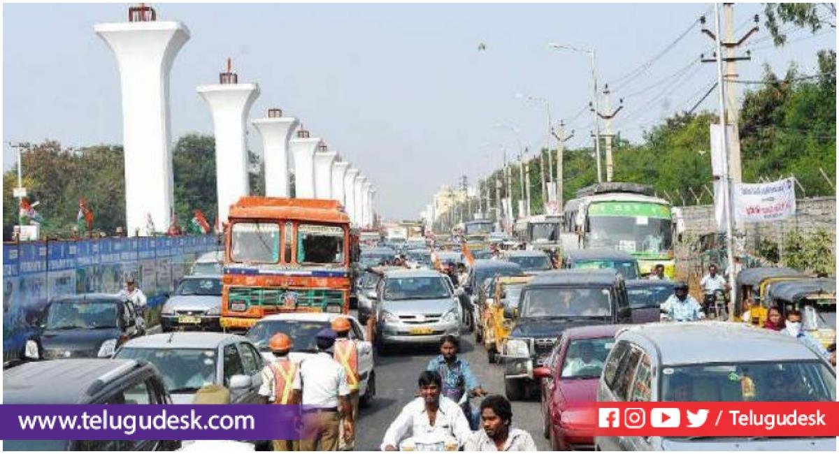 Hyderabad Traffic: నగర వాసులకు ట్రాఫిక్ కష్టాలు తీరినట్లేనా..? భారీ మార్పుల దిశగా అధికారులు..!